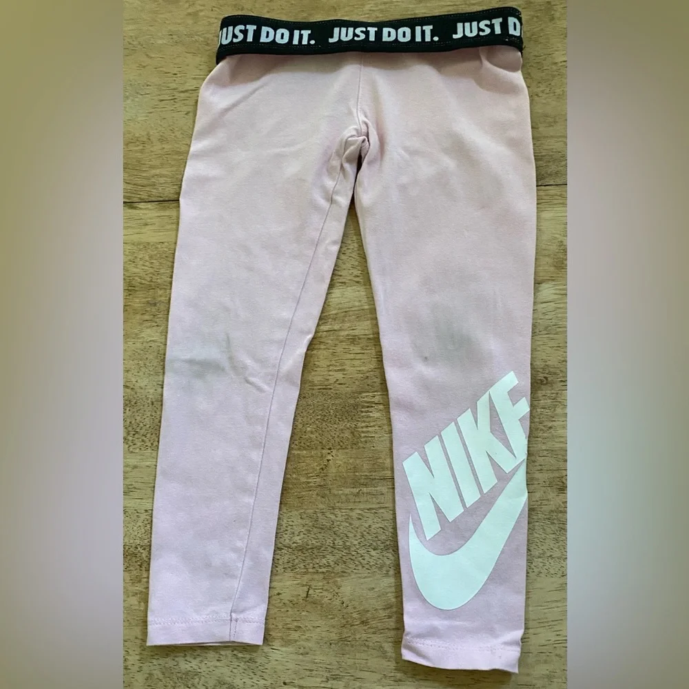 Nike Girls’ Sz‎ 5 Lt Pink Leg-A-See Logo Leggings